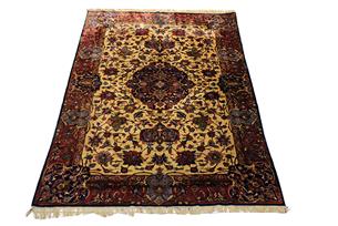 نمایش دو فرش نفیس جدید در موزه فرش آستان قدس رضوی نمایش دو فرش نفیس جدید در موزه فرش آستان قدس رضوی