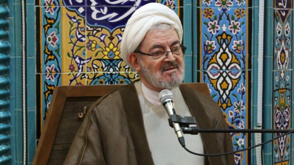 خطیب جمعه رشت: برخورد با  محتکران و سودجویان باید در دستور کار جدی مسئولان باشد