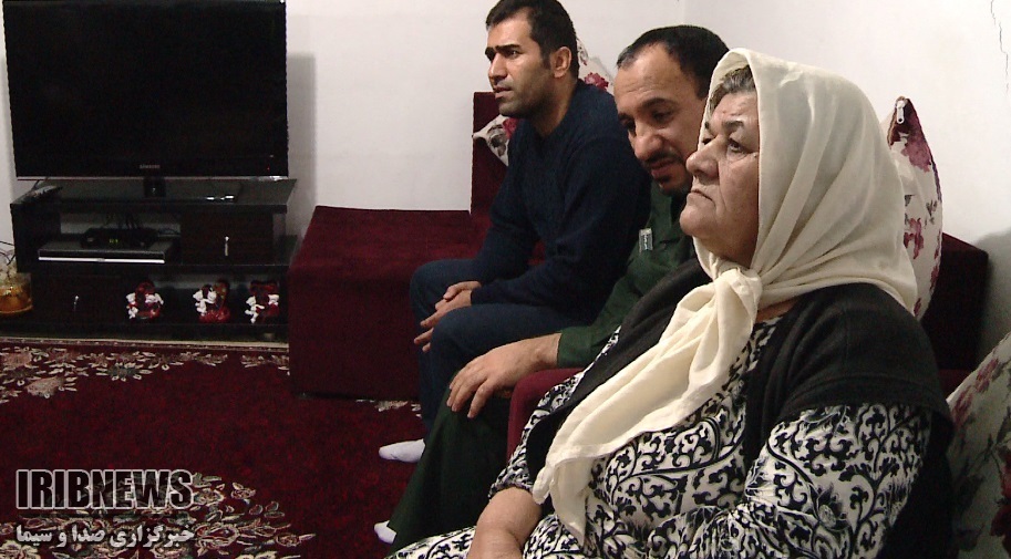 دیدار استاندار کُردستان با خانواده شهدای بمباران ۲۸ دی سنندج