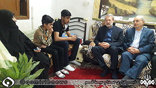 دیدار رییس مجلس شورای اسلامی با دو خانواده شهید در قم