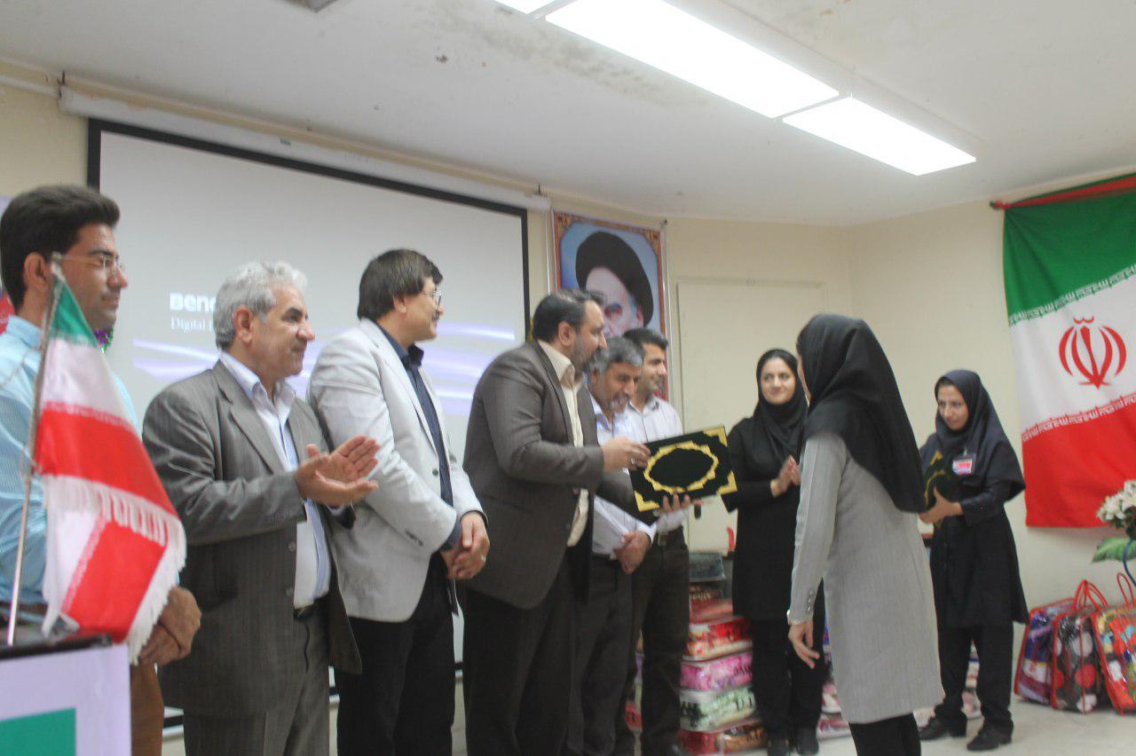 تجلیل از ماماهای نمونه در کهگیلویه تجلیل از ماماهای نمونه در کهگیلویه