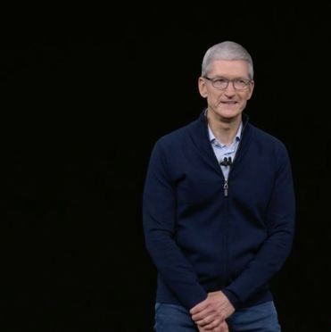 آیفون ٨ و ایکس رونمایی شد آیفون ٨ و ایکس رونمایی شد