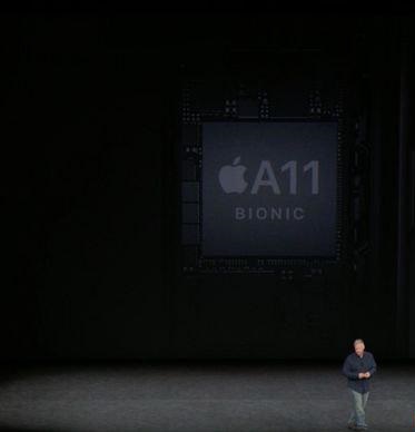 آیفون ٨ و ایکس رونمایی شد آیفون ٨ و ایکس رونمایی شد