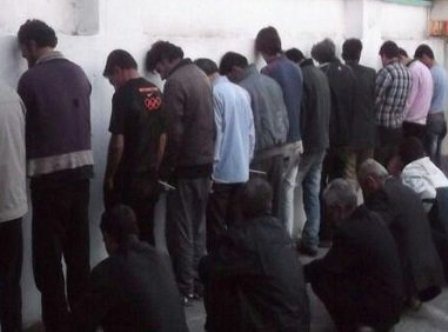 دستگیری ۶۰ خرده فروش مواد مخدر در فیروزآباد