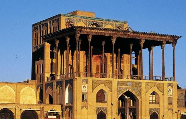 کاخ عالی قاپوی اصفهان درصدر بازدید های نوروزی گردشگران