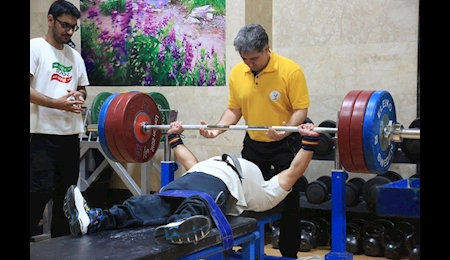 تمرینات ملی پوشان وزنه برداری جانباز و معلول