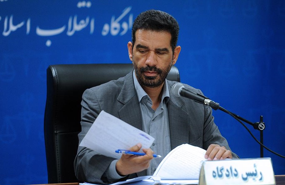 اخذ تسهیلات کلان از بانکها به نام شرکتهای بدون فعالیت اخذ تسهیلات کلان از بانکها به نام شرکتهای بدون فعالیت