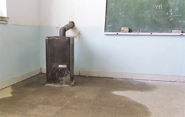 ممنوعیت نصب بخاری های نفتی غیر استاندارد در مدارس بردسکن