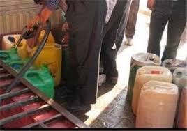 توزیع نفت سفید بین عشایر لالی توزیع نفت سفید بین عشایر لالی