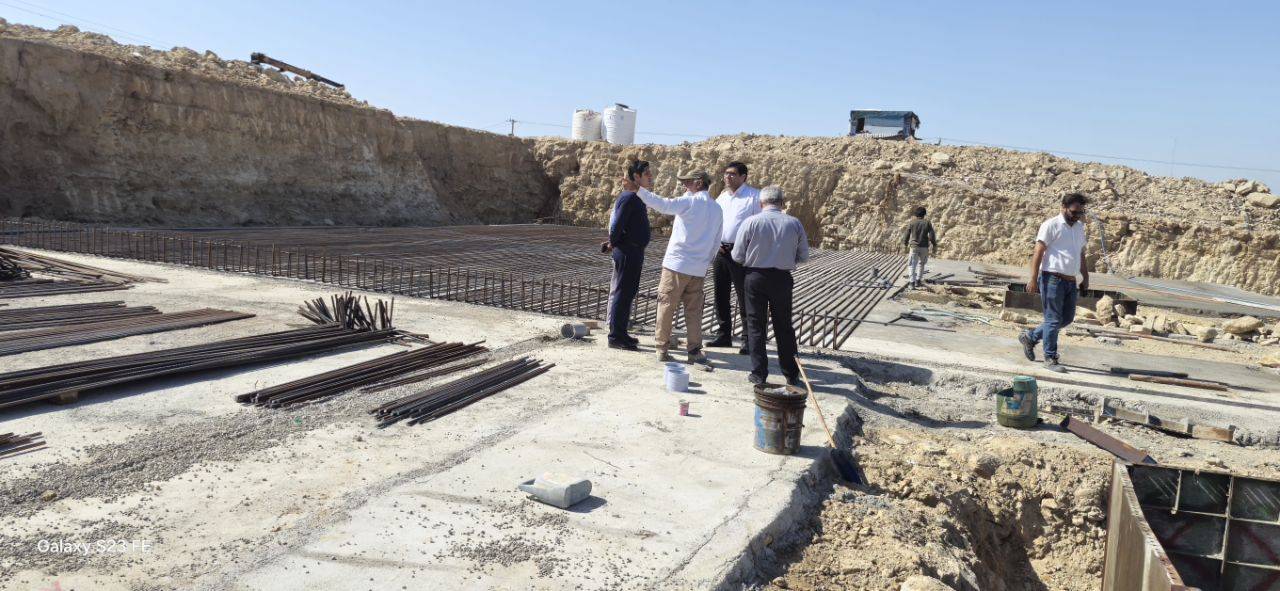 شیرینسازی آب دریا برای ساحلنشینان مکران در حال اجراست شیرینسازی آب دریا برای ساحلنشینان مکران در حال اجراست