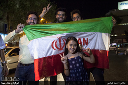 گزارش تصویری: جشن صعود تیم ملی در تهران/ دیشب در پایتخت چه گذشت +عکس