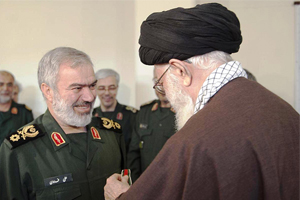 وال استریت ژورنال: اعطای مدال برای تحقیر آمریکا