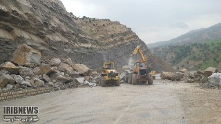 مسدود شدن مسیر ایلام به مهران به علت ریزش کوه