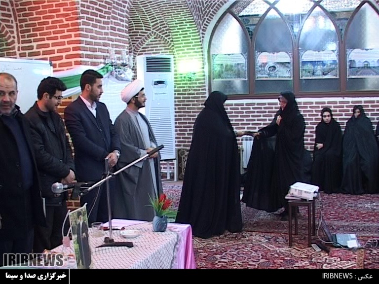 اهدای احکام خادمان افتخاری امامزادگان حذیفه و ابراهیم در تبریز اهدای احکام خادمان افتخاری امامزادگان حذیفه و ابراهیم در تبریز