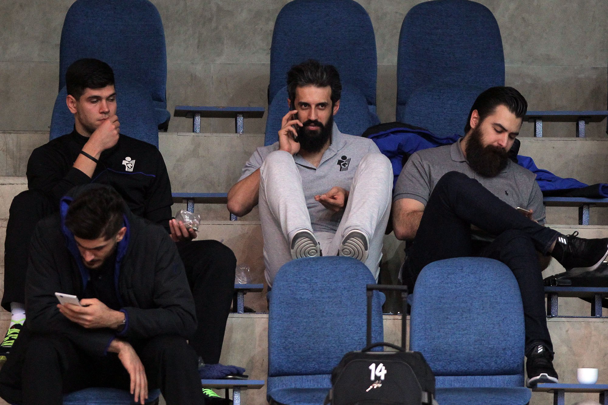 کاپیتان معروف و محروم٬ تماشاگر شد