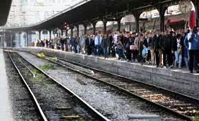 اعتصاب،بخش حمل و نقل ریلی فرانسه را مختل کرد