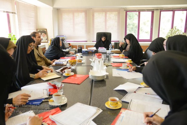 بررسی مسئله دسترسی بانوان به اماکن ورزشی