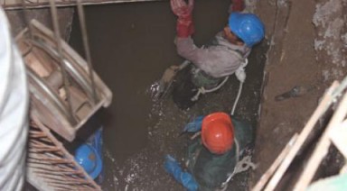 مرگ کارگر مشهدی بر اثر سقوط داخل کانال فاضلاب