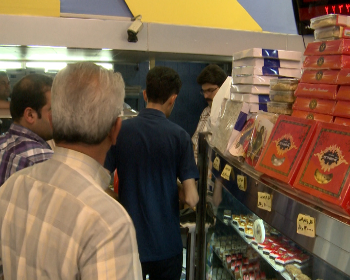 مردم در تدارک عید قربان