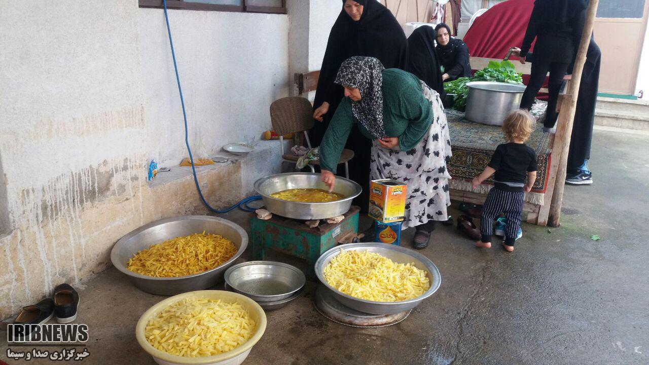 پخت بزرگترین غذای نذری در گیلان