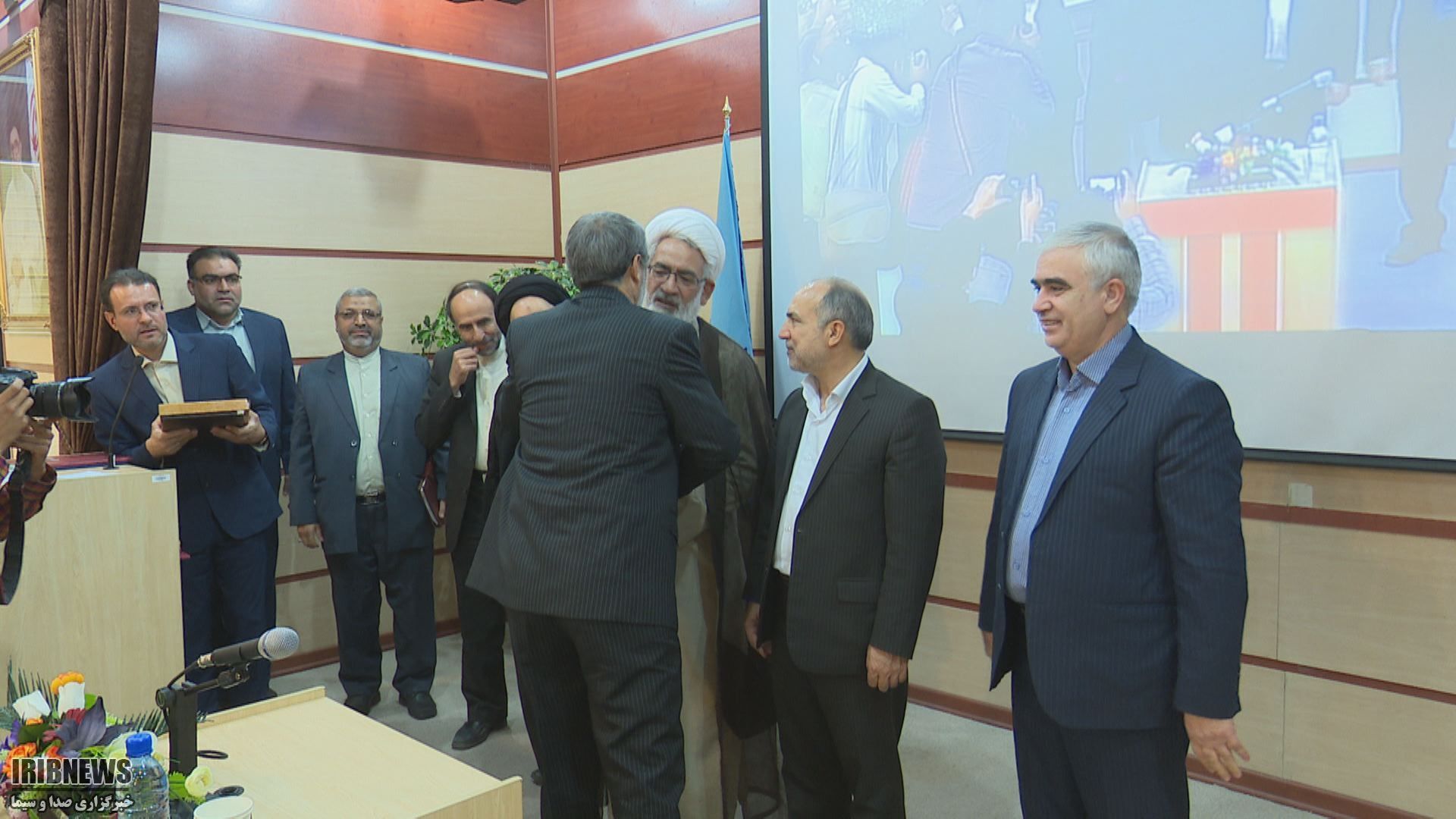 فضای مجاز باید ملی شود