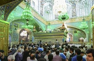 تشرف خانواده شهدای مدافع حرم  به بارگاه منور رضوی