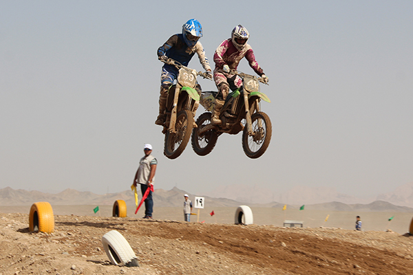 رقابت موتورسواران کشور در مرحله چهارم رقابت موتورسواران کشور در مرحله چهارم