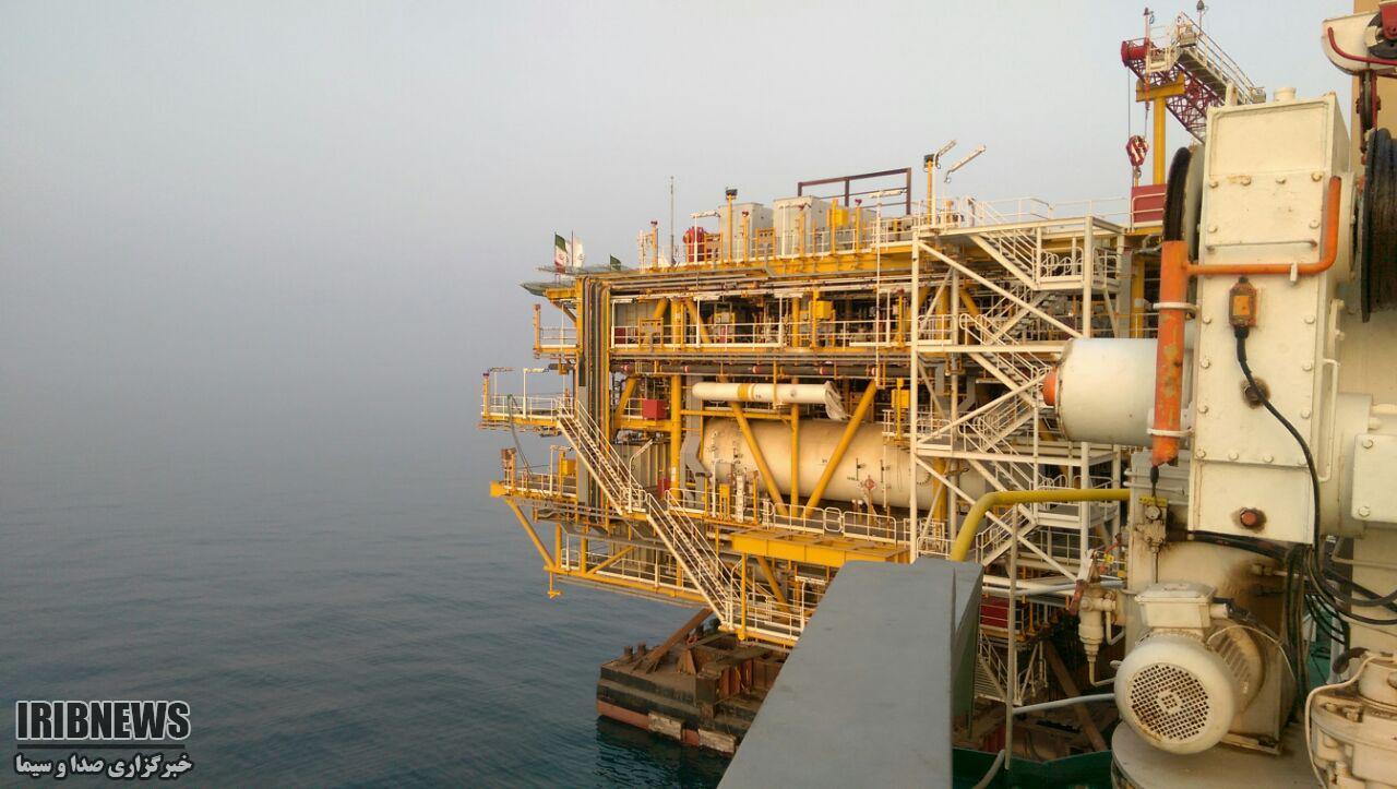 بارگیری سکوی 20 پارس جنوبی در خرمشهر بارگیری سکوی 20 پارس جنوبی در خرمشهر