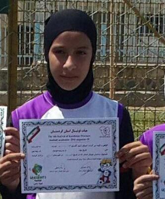 دعوت فوتبالیست قروه ای به اردوی تیم ملی دختران کشور