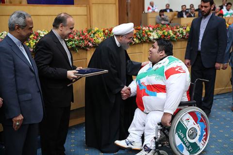 اهدای جوایز قهرمانان پارالمپیک، مسابقات جهانی و آسیایی