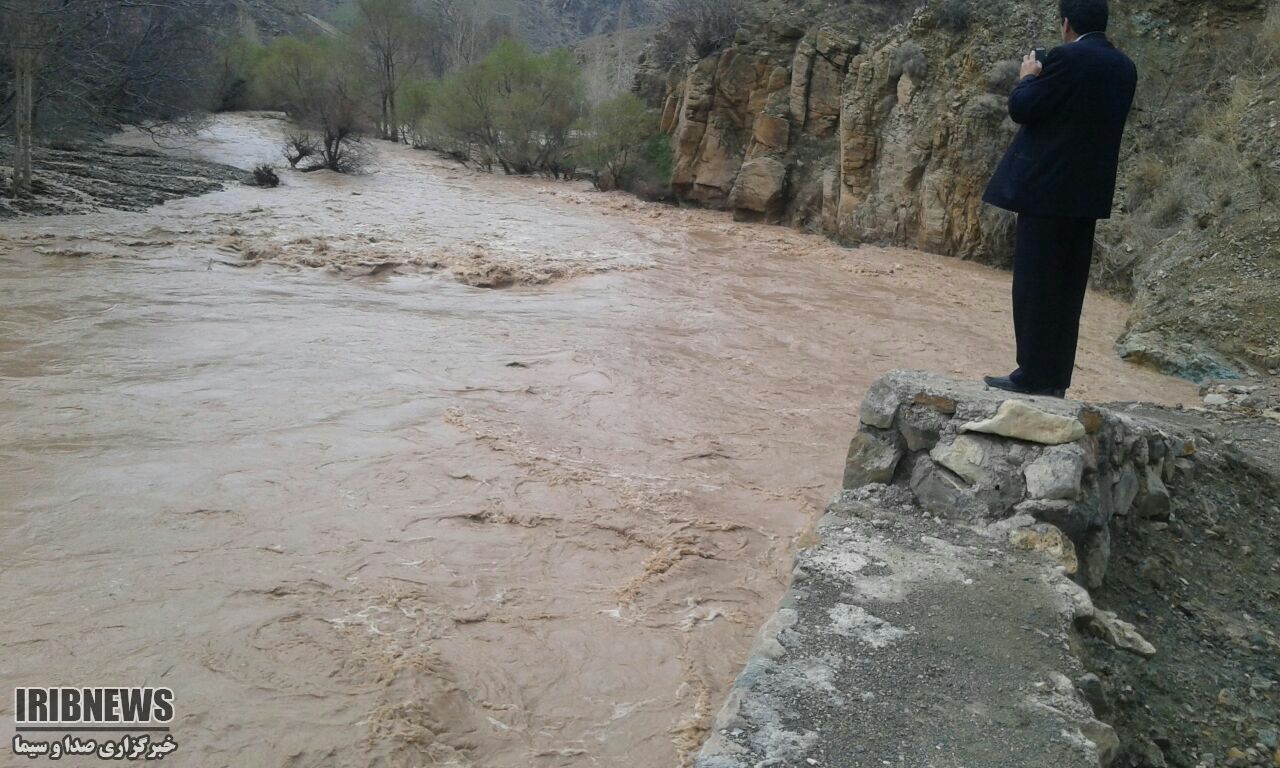 طغیان رودخانه آجرلو در میاندوآب+تصاویر