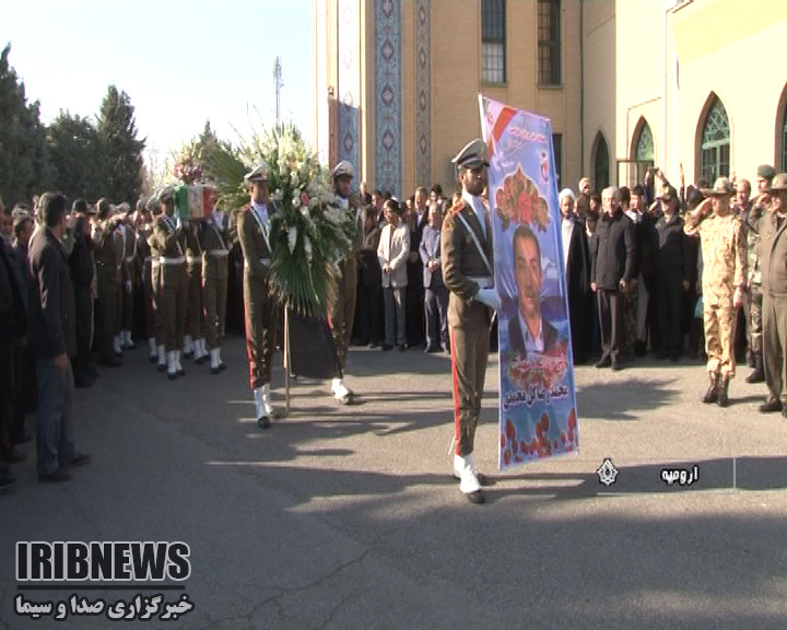 تشییع پیکر سه شهید از سربازان گمنام امام زمان (عج)