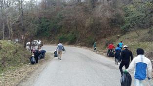 پاک سازی محور کوهستانی و زیبای لاویج از زباله
