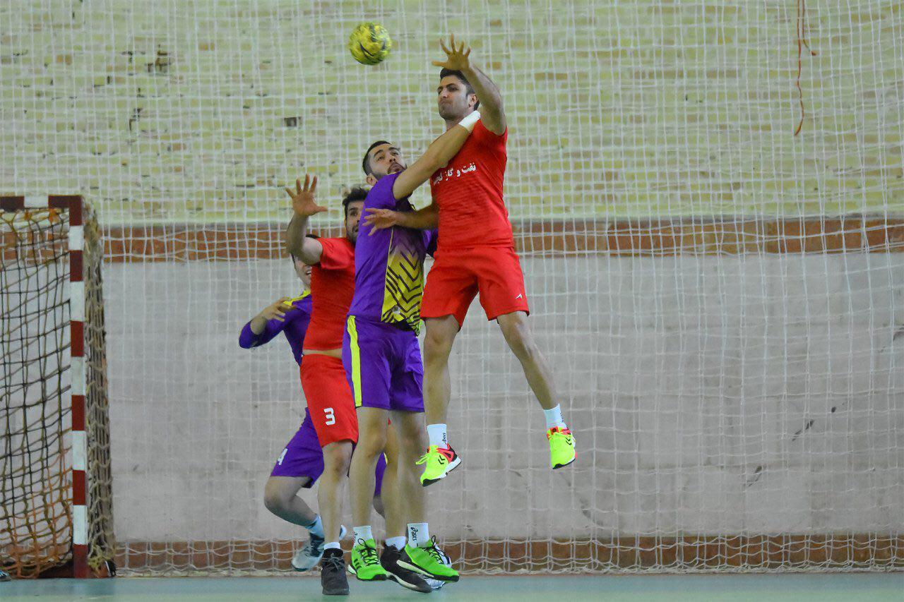 امروز مصاف هندبال نفت وگاز گچساران و هپکو اراک