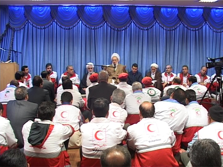 امام جمعه تبریز : امدادرسانی با انگیزه الهی بزرگترین خدمت