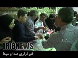 توزیع کیک میلاد سراسر نور منجی عالم بشریت در همدان