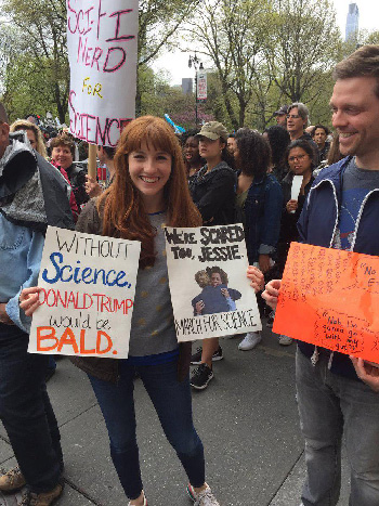 بدون علم، ترامپ کچل می‌شد