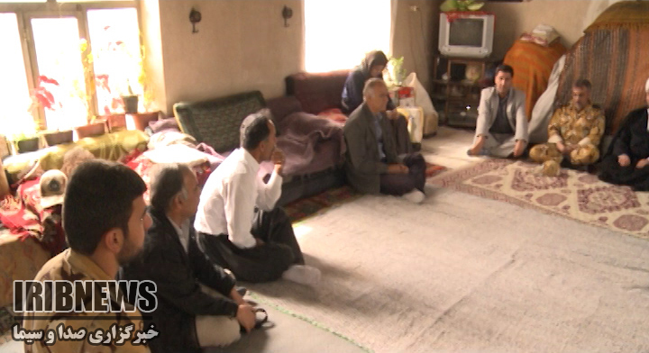 تجلیل از خانواده معظم شهدا درمهاباد