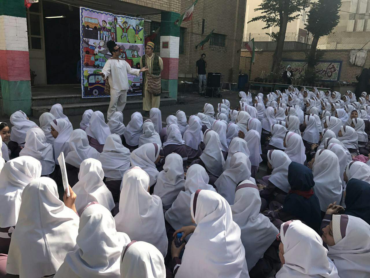 مشارکت 1400 دانش آموز منطقه 20 در  پویش ترافیکی