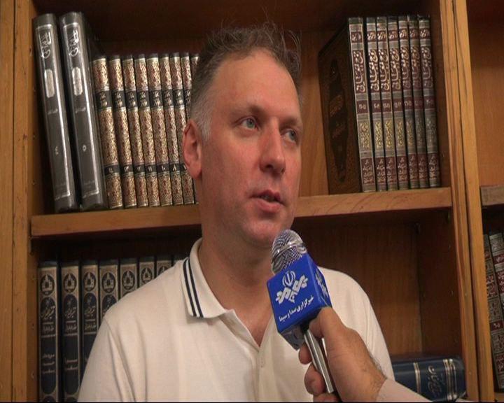 مسلمان شدن مردی لهستانی مسیحی در آستانه اشرفیه