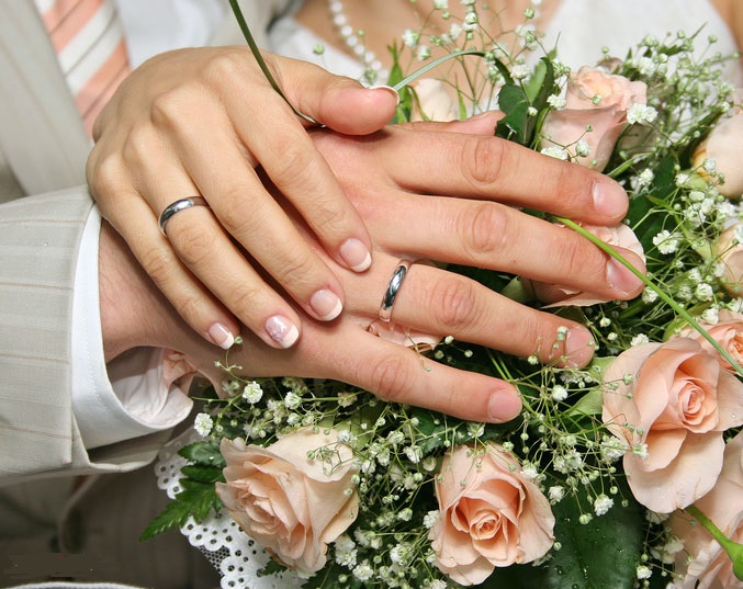 اهدای کمک هزینه خرید جهیزیه به ۱۵ نوعروس کازرونی اهدای کمک هزینه خرید جهیزیه به ۱۵ نوعروس کازرونی