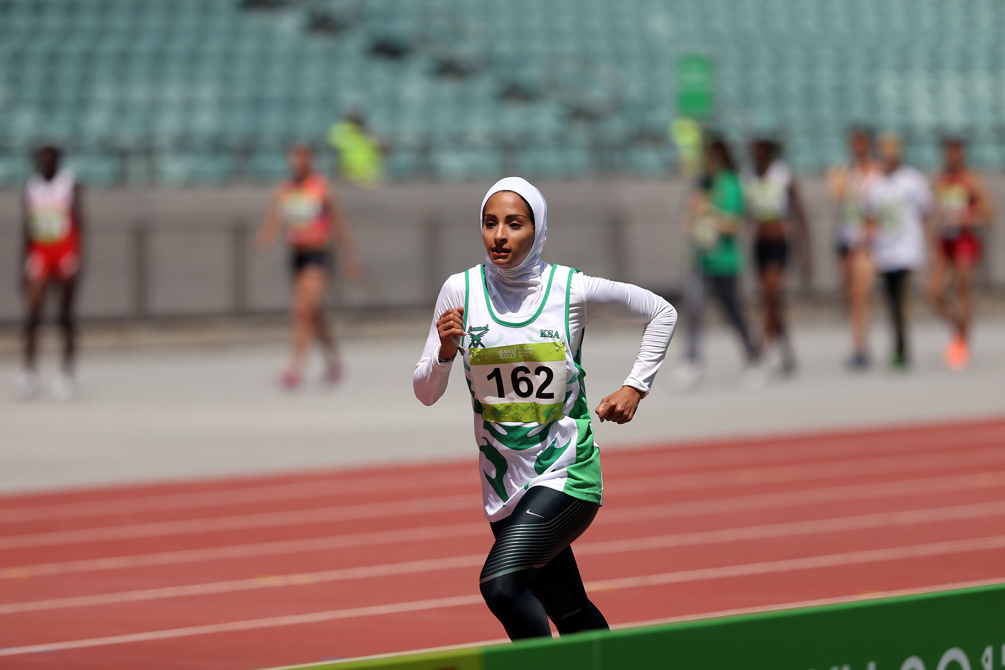 درسی که باکو به ورزش مادر داد، با شعار کار پیش نمی رود