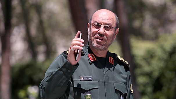 وزیر دفاع آمریکا درباره ایران هذیانگویی کرده است وزیر دفاع آمریکا درباره ایران هذیانگویی کرده است