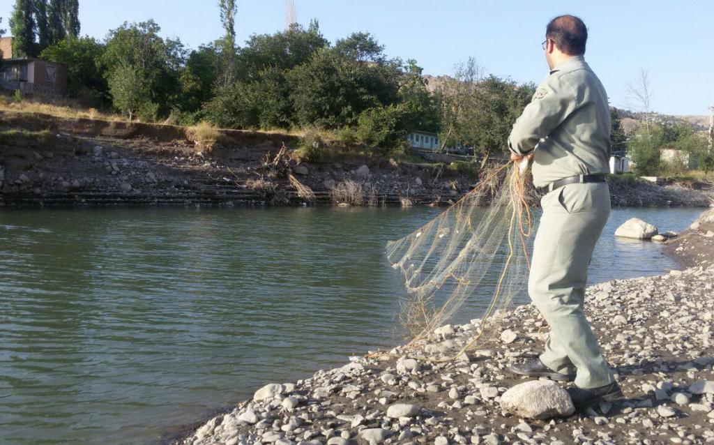 کشف دو رشته دام ماهیگیری 120 متری در دریاچه سد گیوی