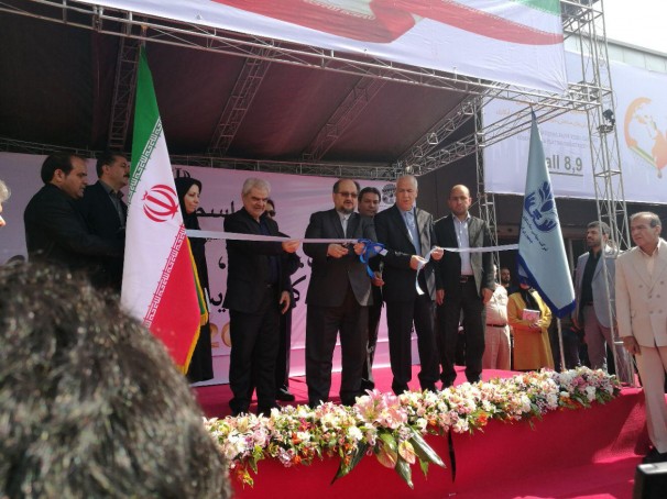 افتتاح هفدهمین نمایشگاه بین المللی رنگ و رزین با حضور وزیر صنعت