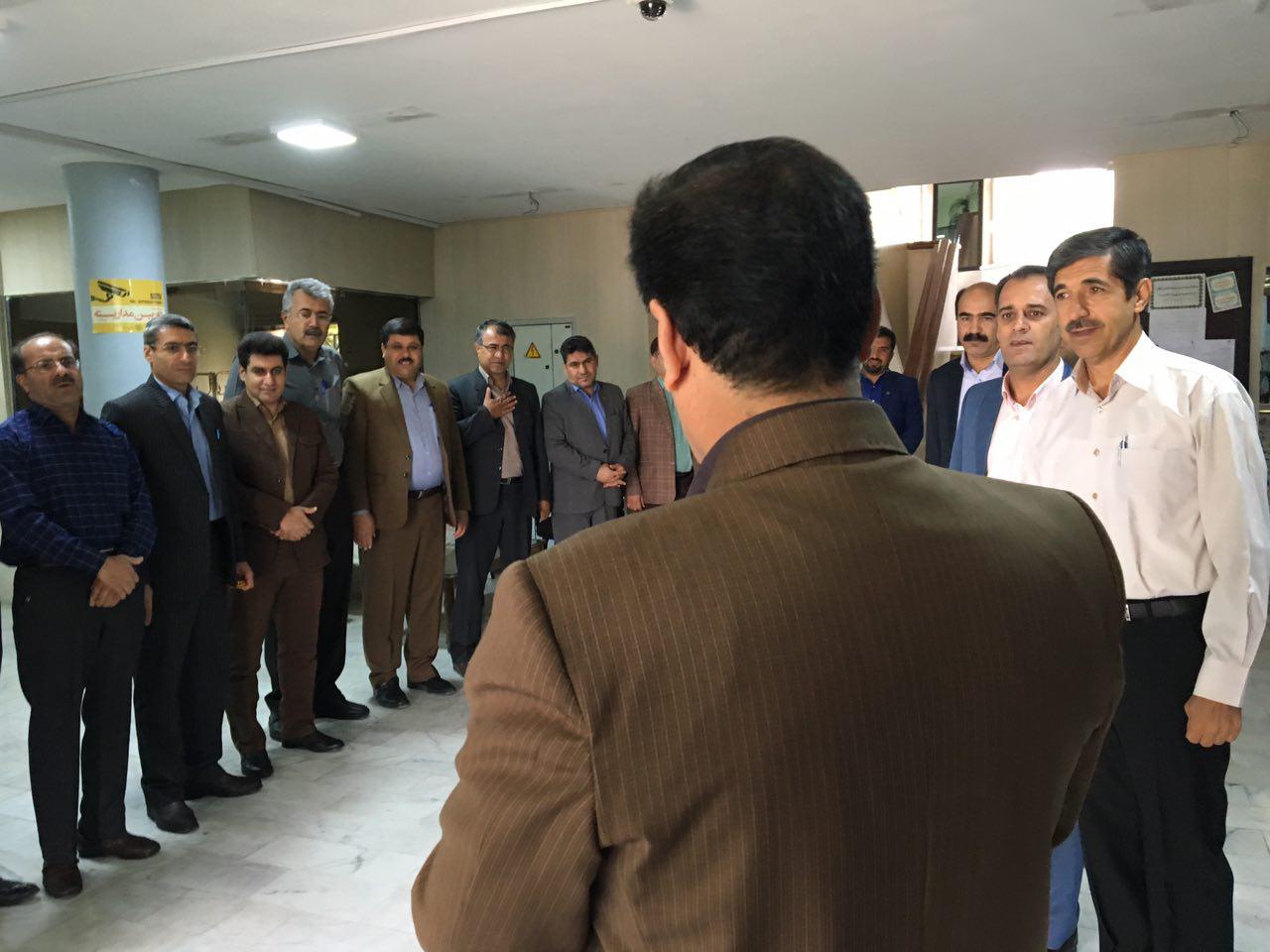 بازدید سرزده استاندار از اداره کل تامین اجتماعی استان