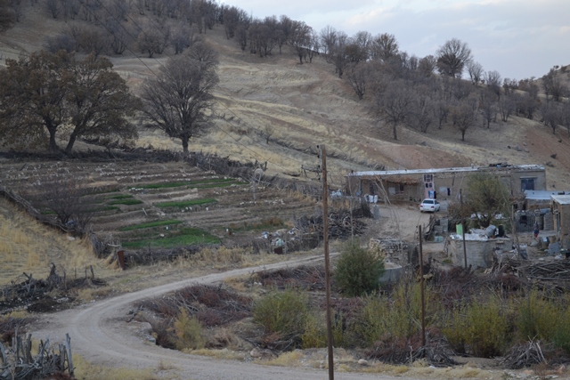 گله مندی مردم منطقه ی فیروزآباد از وضعیت روستا