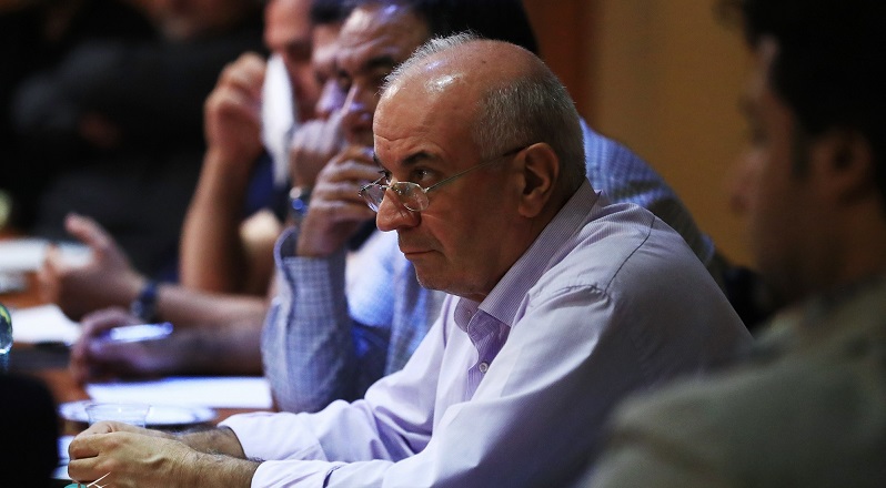 یگانه: طبق اهداف تماشاگرنماها تصمیم نمی گیرم