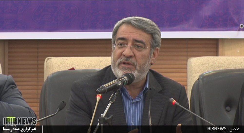 وزیر کشور: در انتخاب استانداران با همه مشورت می کنیم