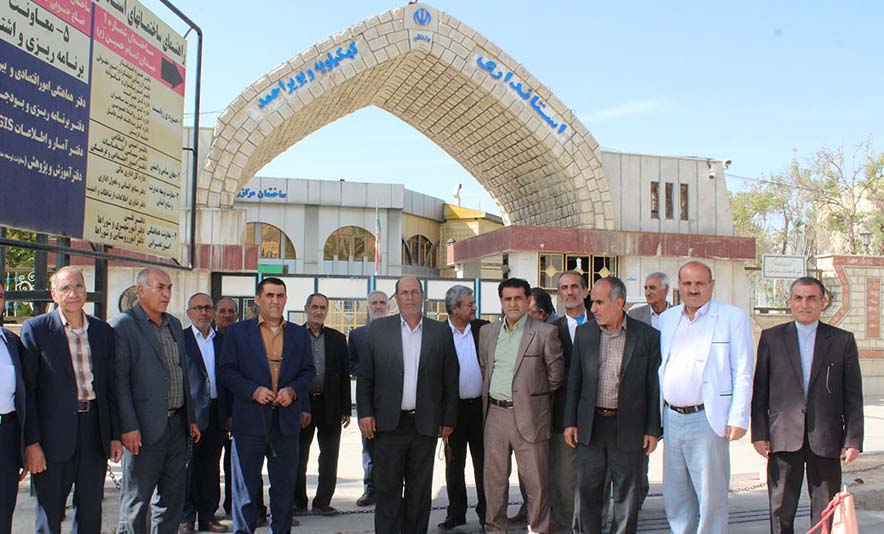 واکنش استانداربه تجمع بازنشستگان جهاد واکنش استانداربه تجمع بازنشستگان جهاد